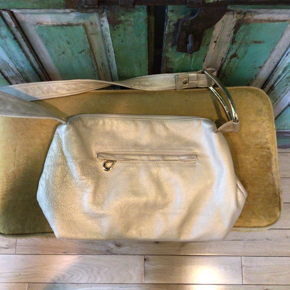 Pinky leather purse